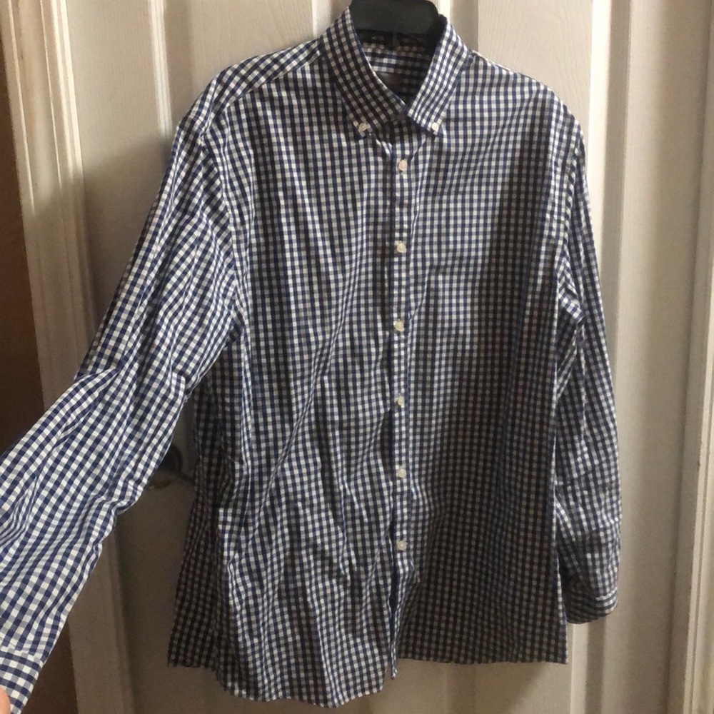 Men’s Michael joes dress shirt. Navy and white.